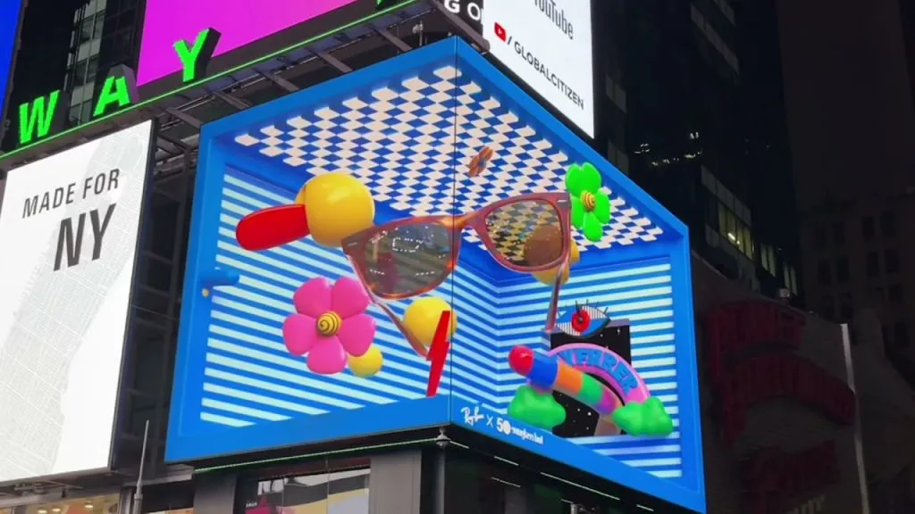 Naked Eye 3D display advertising